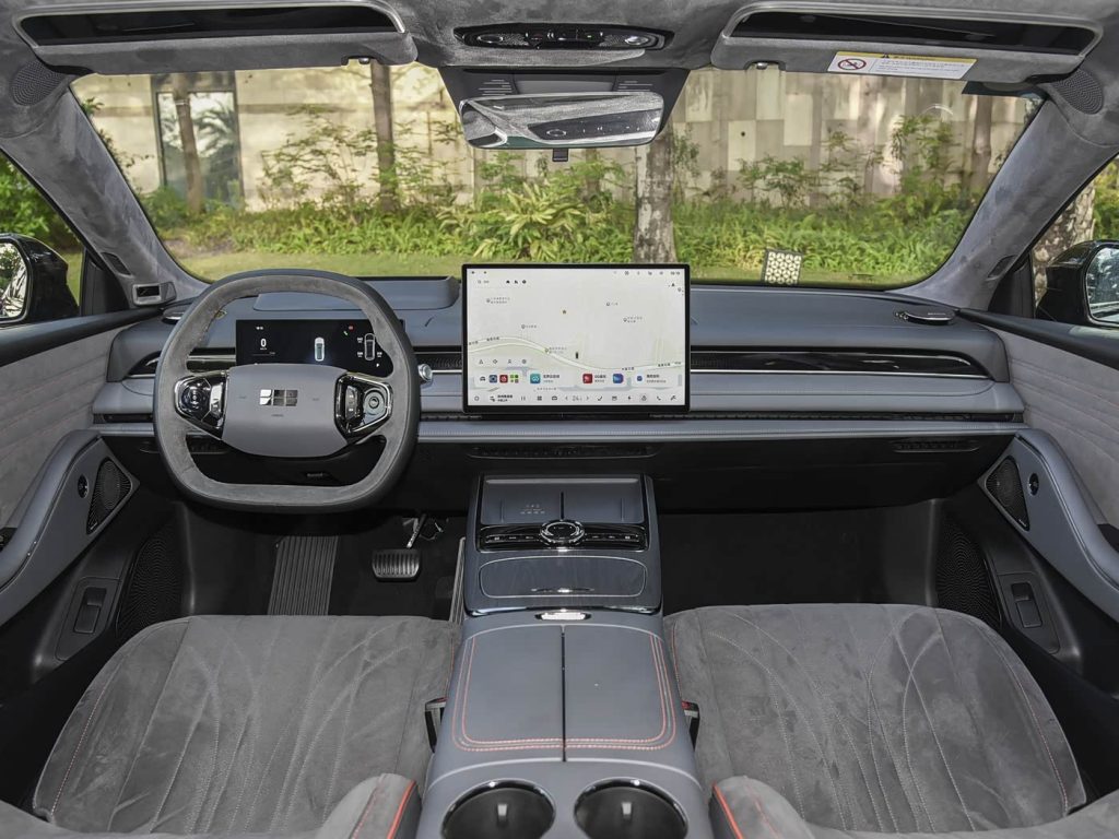 جيلي جالاكسي ستار 8 إصدار الرحلات الطويلة 2026: قفزة كبيرة في المدى 1725 كم والذكاء بفئة السيدان الهجينة 15 شبكة السيارات الصينية – جيلي جالاكسي ستار 8 إصدار الرحلات الطويلة 2026: قفزة كبيرة في المدى 1725 كم والذكاء بفئة السيدان الهجينة