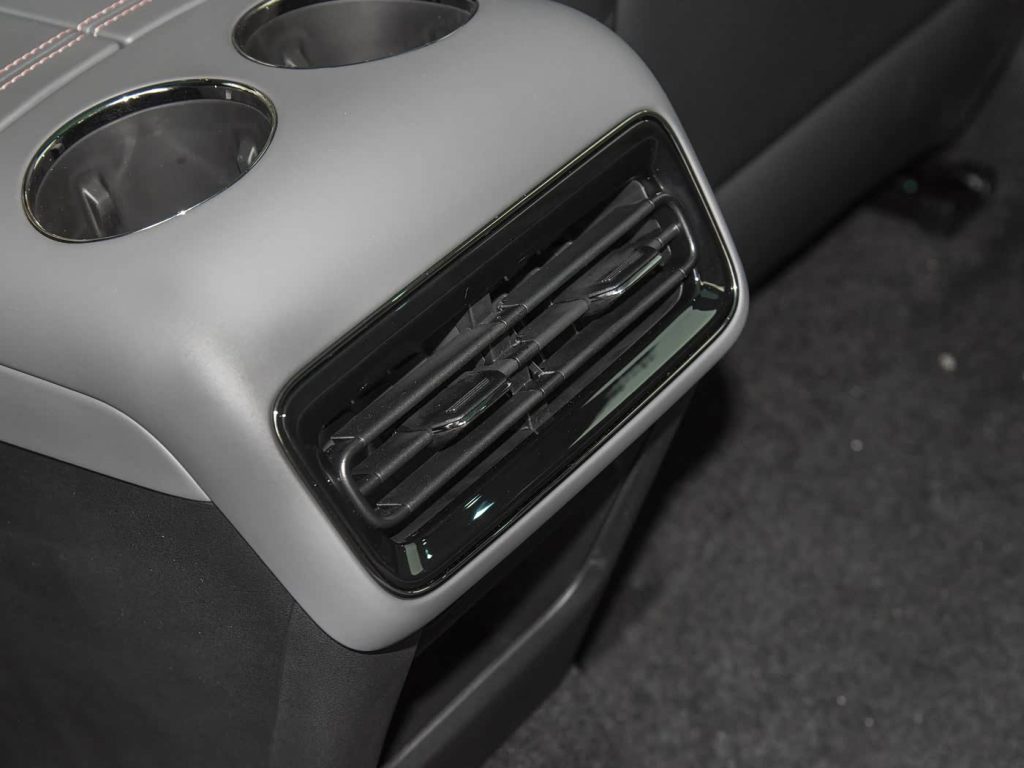 جيلي جالاكسي ستار 8 إصدار الرحلات الطويلة 2026: قفزة كبيرة في المدى 1725 كم والذكاء بفئة السيدان الهجينة 23 شبكة السيارات الصينية – جيلي جالاكسي ستار 8 إصدار الرحلات الطويلة 2026: قفزة كبيرة في المدى 1725 كم والذكاء بفئة السيدان الهجينة