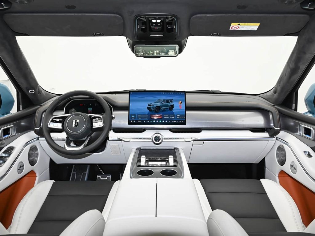 شبكة السيارات الصينية &ndash; تانك 700 الجديدة 2026 تعيد رسم معادلة الفخامة وقدرات الطرق الوعرة - فئتين Hi4-Z و Hi4-T بقوة تصل إلى 864 حصان وعزم 1195 نيوتن متر ومدى 1191 كم