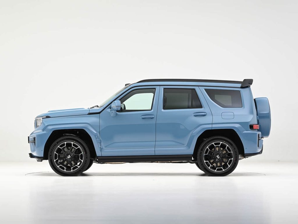 شبكة السيارات الصينية &ndash; تانك 700 الجديدة 2026 تعيد رسم معادلة الفخامة وقدرات الطرق الوعرة - فئتين Hi4-Z و Hi4-T بقوة تصل إلى 864 حصان وعزم 1195 نيوتن متر ومدى 1191 كم