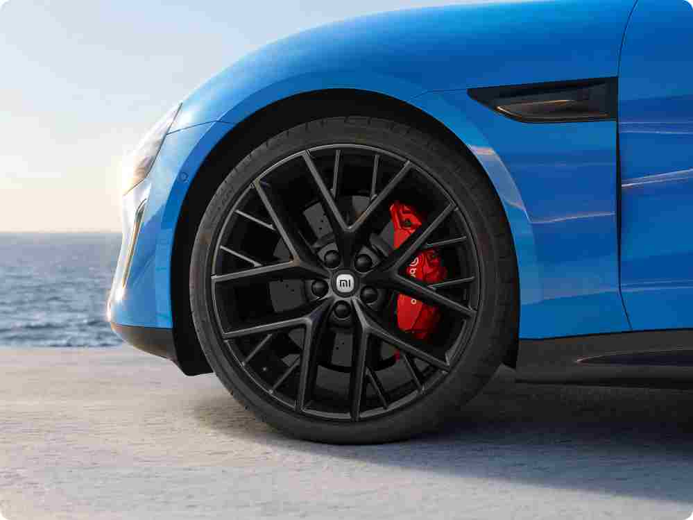 شاومي SU7 موديل 2026 تنطلق بتحديثات شاملة: سلامة أعلى وتجهيزات قياسية أقوى وشاسيه “التنين” ومدى يصل إلى 902 كم 22 شبكة السيارات الصينية – شاومي SU7 موديل 2026 تنطلق بتحديثات شاملة: سلامة أعلى وتجهيزات قياسية أقوى وشاسيه “التنين” ومدى يصل إلى 902 كم