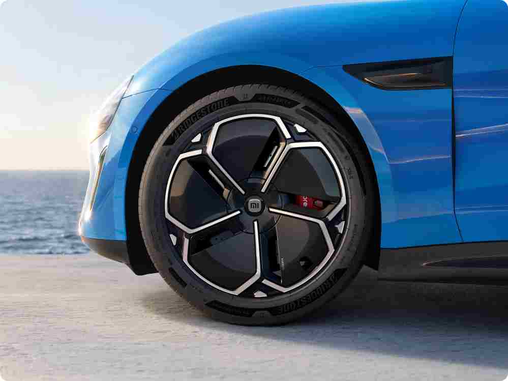 شاومي SU7 موديل 2026 تنطلق بتحديثات شاملة: سلامة أعلى وتجهيزات قياسية أقوى وشاسيه “التنين” ومدى يصل إلى 902 كم 26 شبكة السيارات الصينية – شاومي SU7 موديل 2026 تنطلق بتحديثات شاملة: سلامة أعلى وتجهيزات قياسية أقوى وشاسيه “التنين” ومدى يصل إلى 902 كم