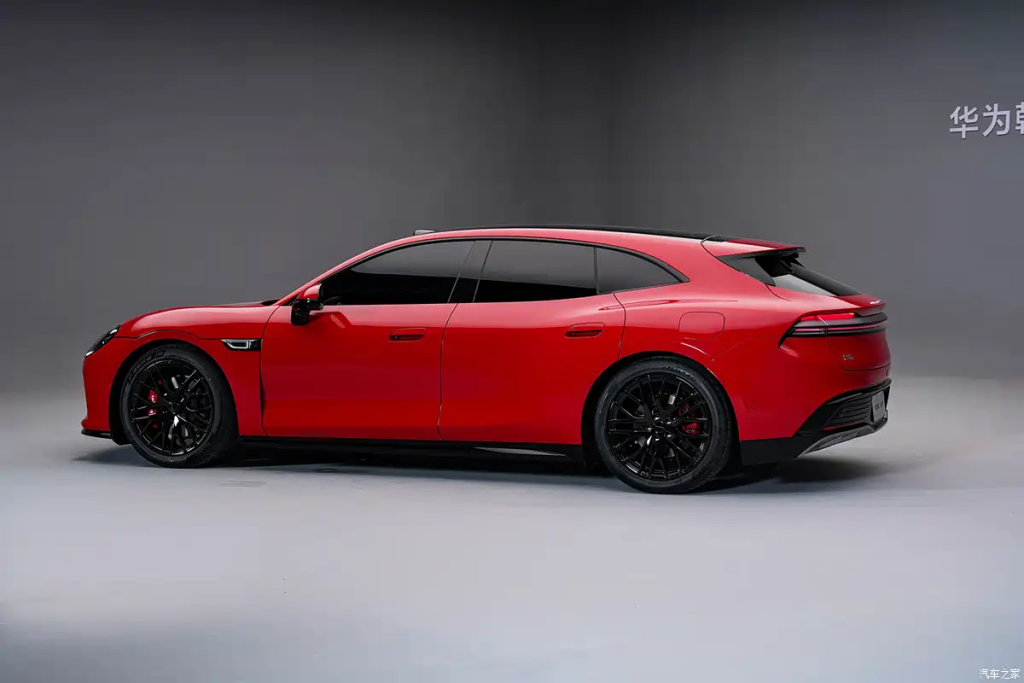 شبكة السيارات الصينية &ndash; سيارة المستقبل تصل مبكرًا: AISTALAND GT7 تكشف عن 10 تقنيات ثورية وتستهدف عرش Xiaomi SU7