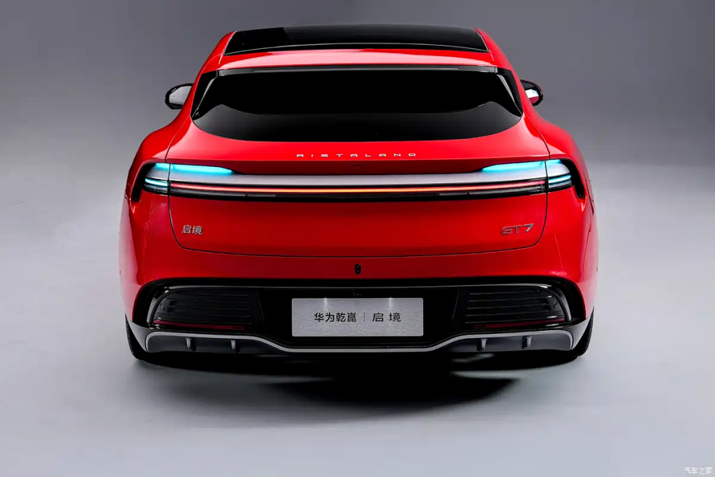 شبكة السيارات الصينية &ndash; سيارة المستقبل تصل مبكرًا: AISTALAND GT7 تكشف عن 10 تقنيات ثورية وتستهدف عرش Xiaomi SU7