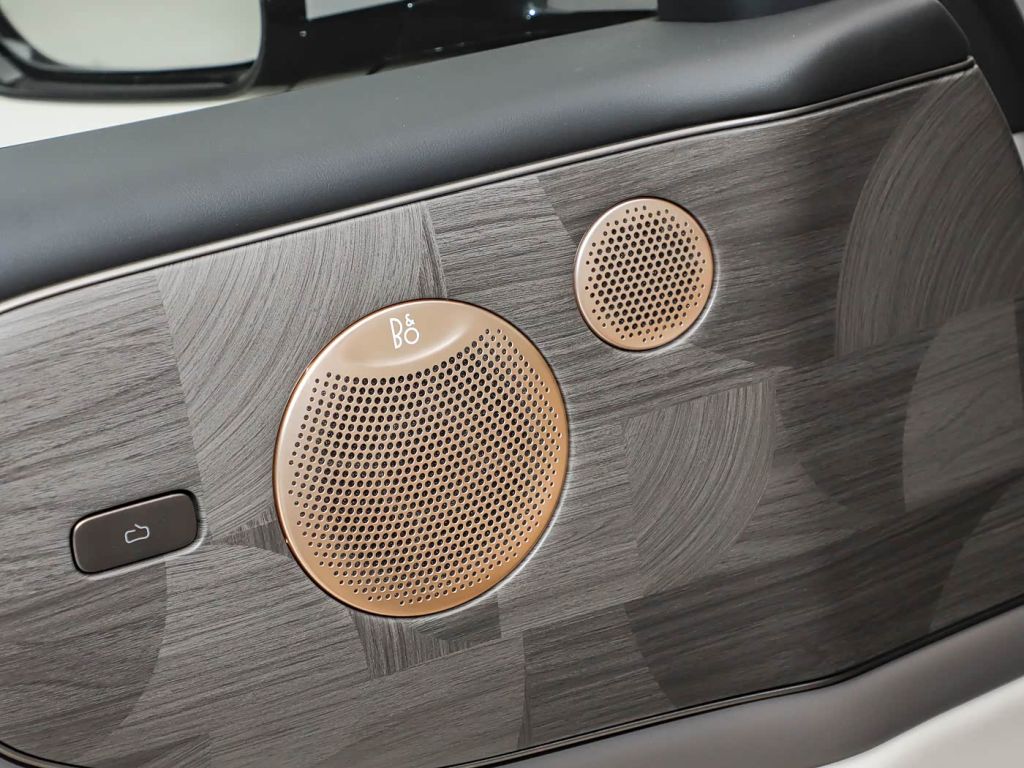 شبكة السيارات الصينية &ndash; قبل الإطلاق الرسمي… IM LS8 تكشف عن نفسها: SUV هجينة بمدى ممتد يصل إلى 430 كم كهربائي وتقنيات قيادة ذكية من الجيل الرابع