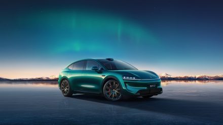 Luxeed R7 2026 تنطلق بتحديثات عميقة: ليدار 896 خطًا ومنصة 800V ومدى يصل إلى 802 كم وتقنيات هواوي