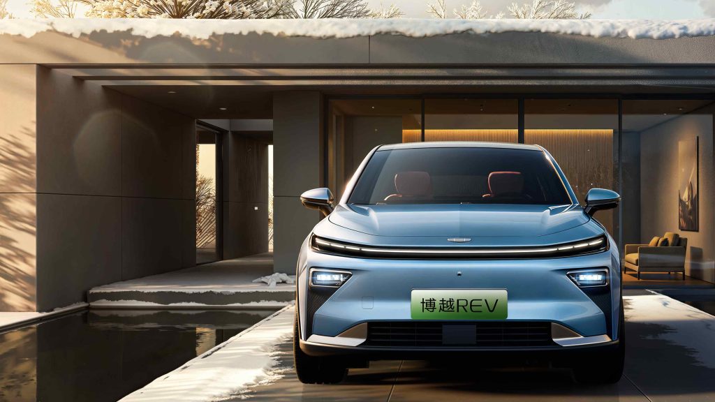 شبكة السيارات الصينية &ndash; جيلي تطلق Geely Boyue REV الجديدة كليًا: هل تكون البديل الحقيقي لتوجيلا؟ SUV بمدى شامل 1525 كم وتقنية EREV وسعر يبدأ من 56 ألف ريال