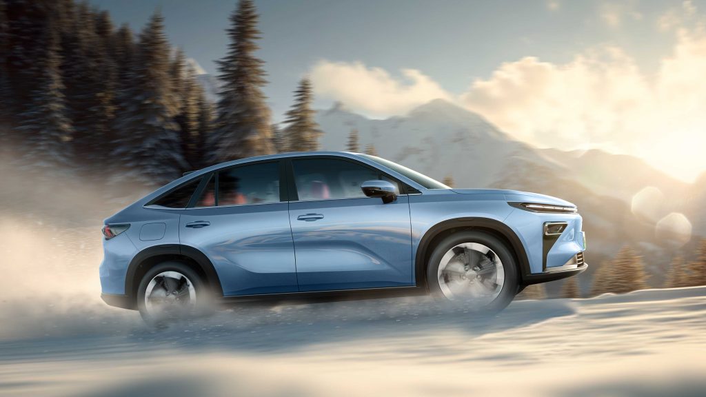 شبكة السيارات الصينية &ndash; جيلي تطلق Geely Boyue REV الجديدة كليًا: هل تكون البديل الحقيقي لتوجيلا؟ SUV بمدى شامل 1525 كم وتقنية EREV وسعر يبدأ من 56 ألف ريال