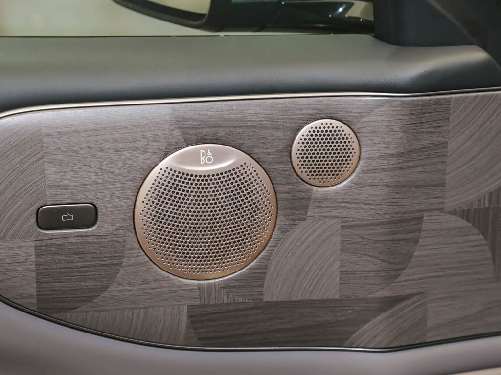 شبكة السيارات الصينية &ndash; IM LS8 2026 تنطلق رسميًا في الصين: السعر والمواصفات الكاملة ومدى يصل إلى 1605 كم مع شاسيه رقمي 3.0 وتقنيات قيادة متقدمة