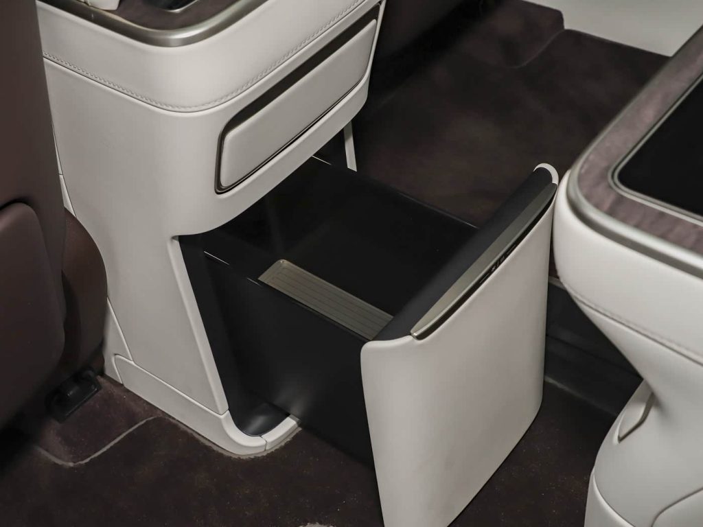 نيو ES9 : أكبر وأقوى SUV كهربائية فاخرة من NIO تعيد تعريف القمة… 697 حصان، بنية 900V، وذكاء يقود المنافسة ضد الألمان 64 شبكة السيارات الصينية – نيو ES9 : أكبر وأقوى SUV كهربائية فاخرة من NIO تعيد تعريف القمة… 697 حصان، بنية 900V، وذكاء يقود المنافسة ضد الألمان