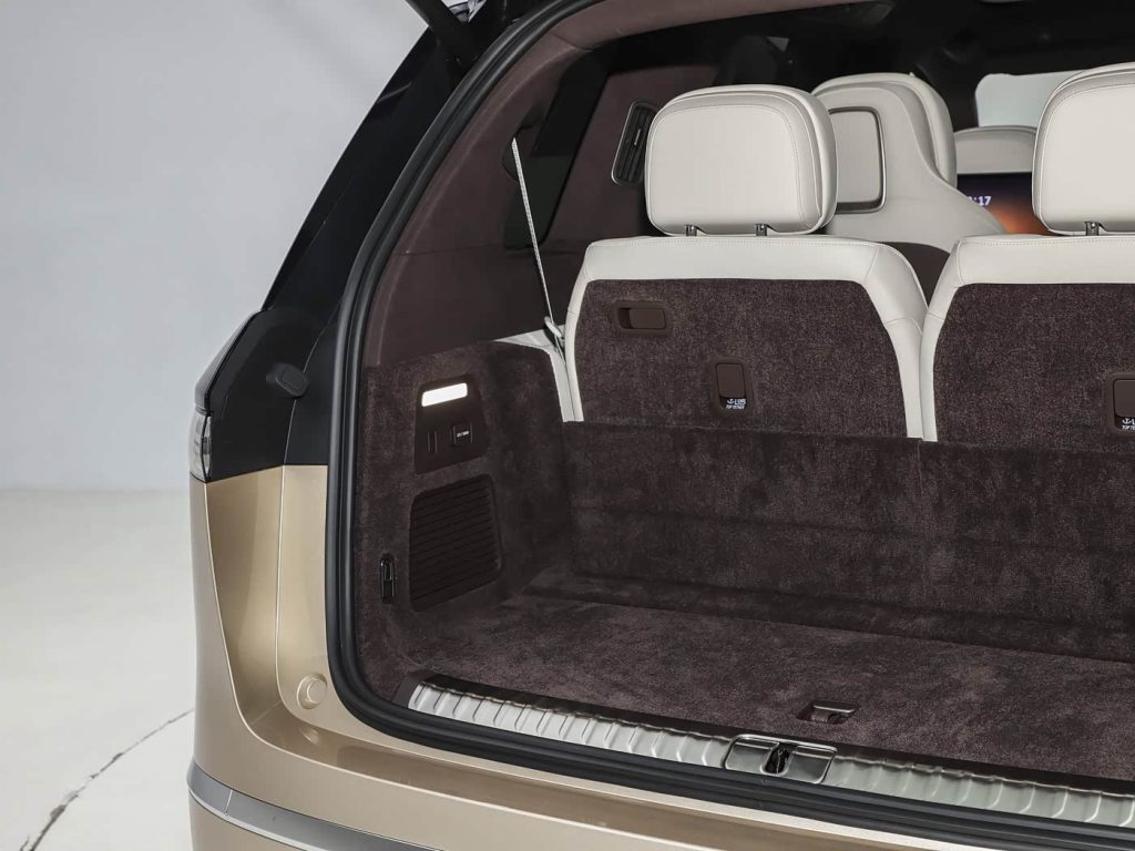 نيو ES9 : أكبر وأقوى SUV كهربائية فاخرة من NIO تعيد تعريف القمة… 697 حصان، بنية 900V، وذكاء يقود المنافسة ضد الألمان 37 شبكة السيارات الصينية – نيو ES9 : أكبر وأقوى SUV كهربائية فاخرة من NIO تعيد تعريف القمة… 697 حصان، بنية 900V، وذكاء يقود المنافسة ضد الألمان