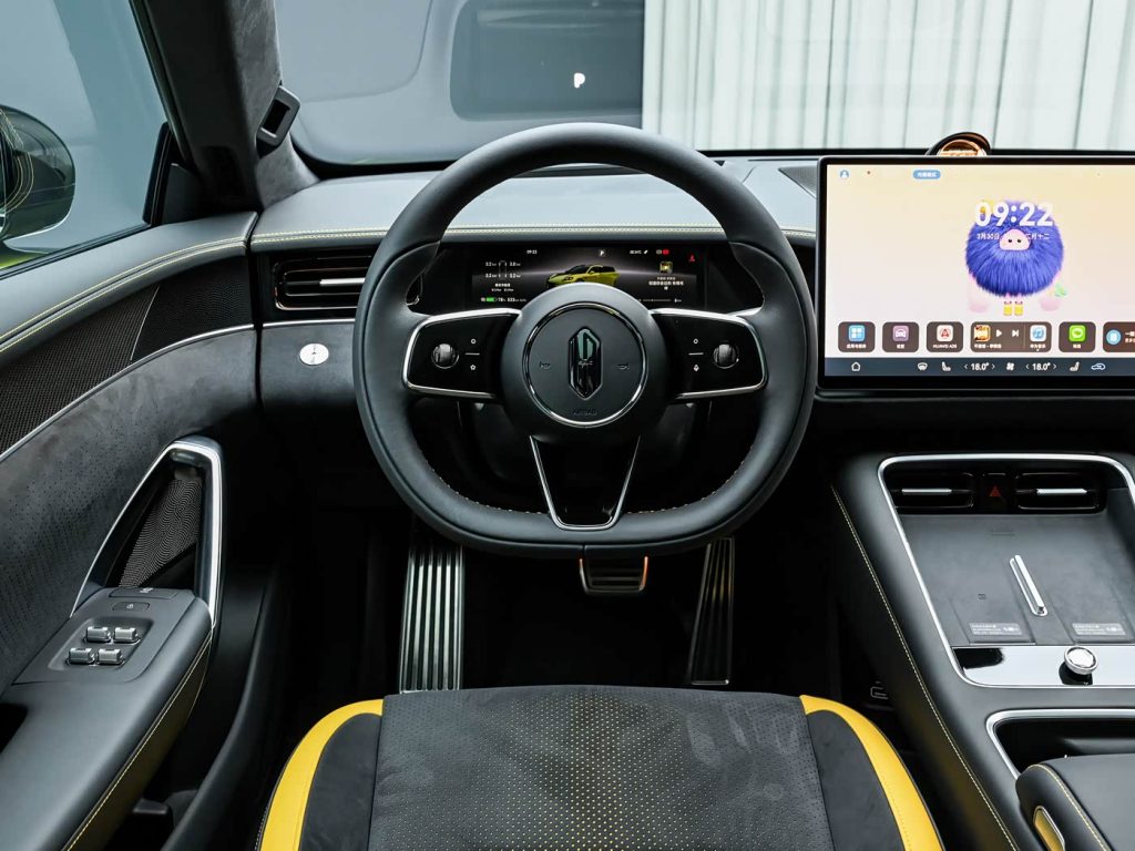 شبكة السيارات الصينية &ndash; Shangjie Z7 وZ7T تقترب من الإطلاق الرسمي: مدى يصل إلى 905 كم، تقنيات هواوي المتقدمة، وأداء رياضي صادم… هل نحن أمام أقوى سيدان كهربائية في فئتها؟