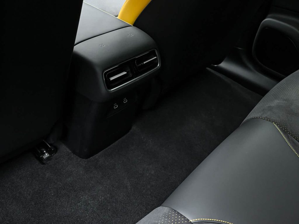 شبكة السيارات الصينية &ndash; Shangjie Z7 وZ7T تقترب من الإطلاق الرسمي: مدى يصل إلى 905 كم، تقنيات هواوي المتقدمة، وأداء رياضي صادم… هل نحن أمام أقوى سيدان كهربائية في فئتها؟