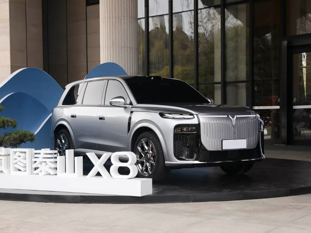 فويا تايشان X8 الجديدة 2026: SUV كبيرة بخيارات كهربائية وPHEV ومنصة 800 فولت وأحدث نظام HarmonyOS من هواوي