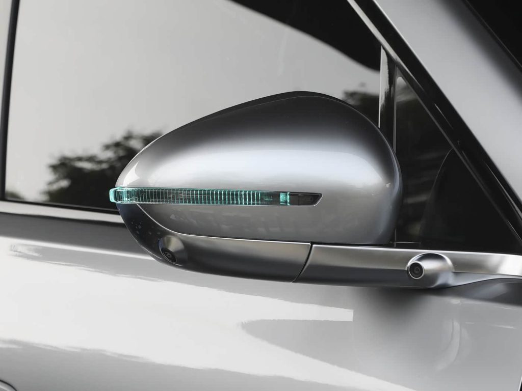 شبكة السيارات الصينية &ndash; فويا تايشان X8 الجديدة 2026: SUV كبيرة بخيارات كهربائية وPHEV ومنصة 800 فولت وأحدث نظام HarmonyOS من هواوي