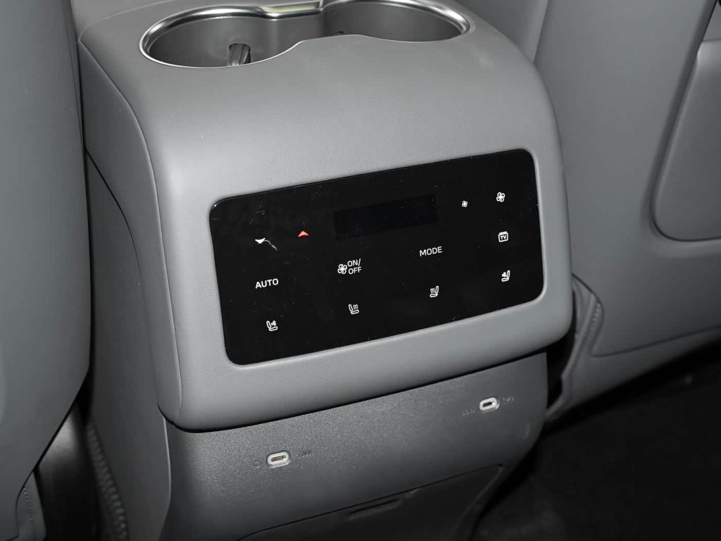 شبكة السيارات الصينية &ndash; WEY V9X 2026 الفاخرة تبدأ أسعارها الرسمية في الصين: SUV هجينة بمنصة GWM One ومدى كهربائي 470 كم وشاسيه رقمي يعيد تعريف الفئة