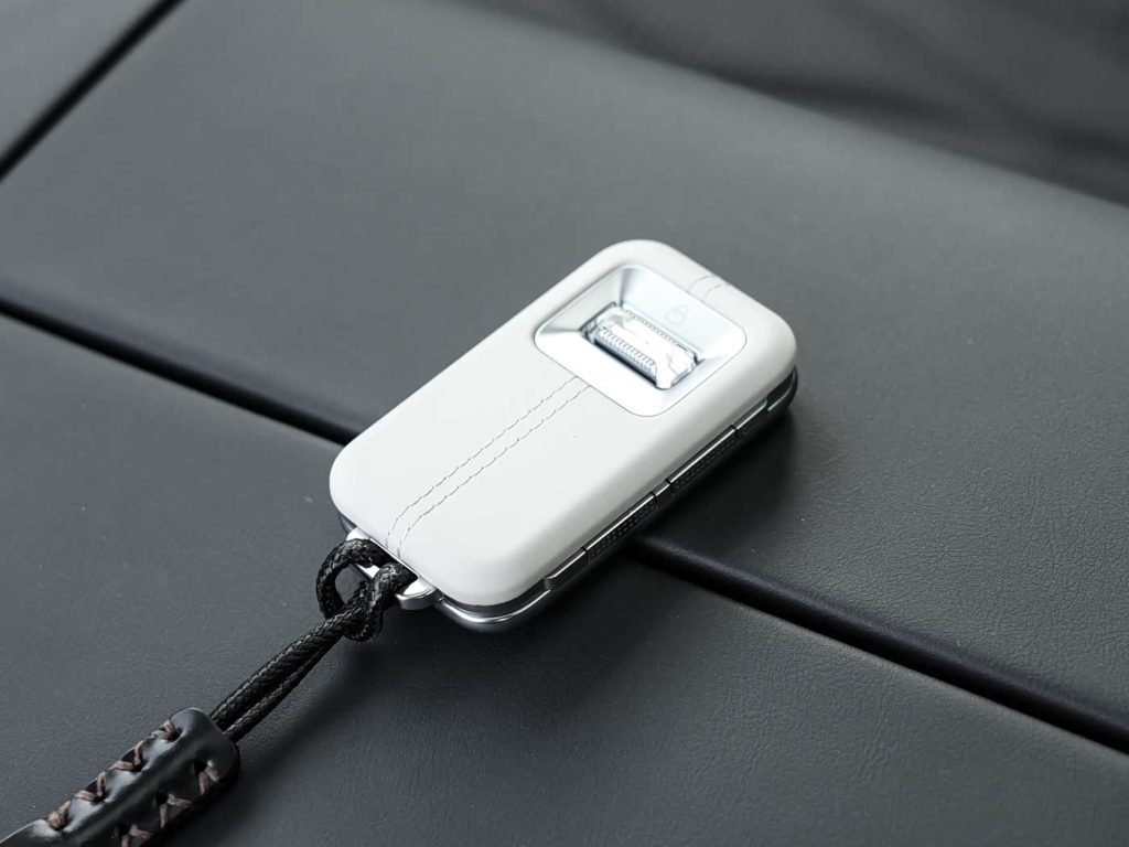 شبكة السيارات الصينية &ndash; زيكر 8X 2026: هجينة ببنية 900V تجمع بين أداء يصل إلى 1400 حصان ومدى كهربائي حتى 410 كم وشحن من 20% إلى 80% خلال 9 دقائق