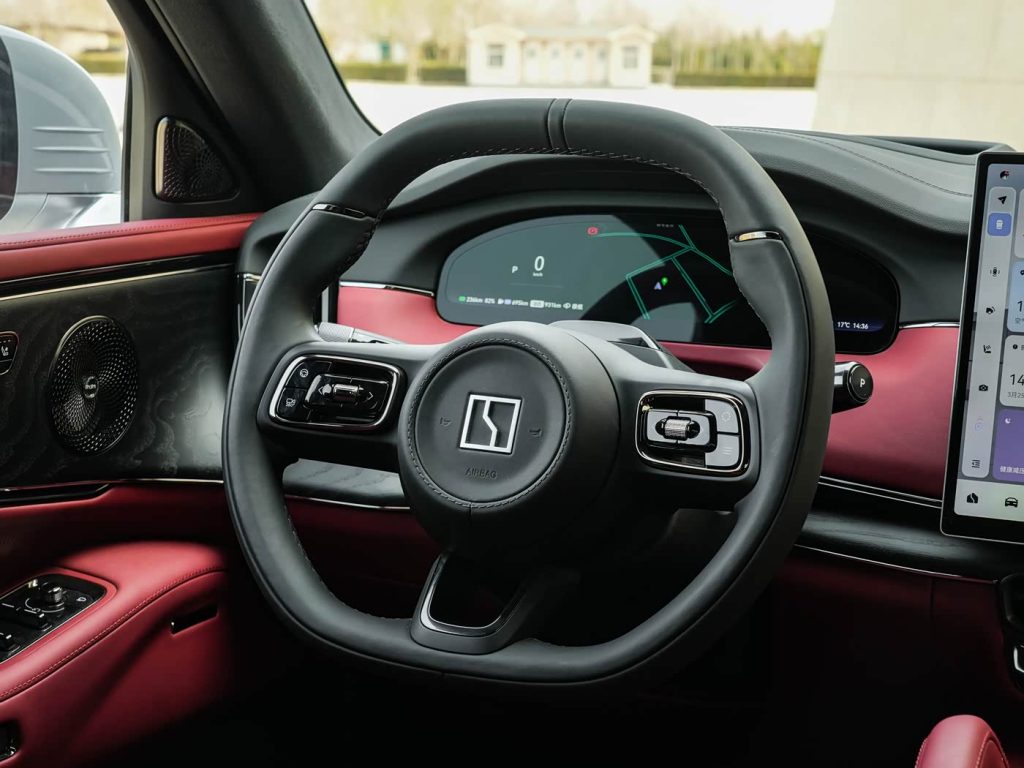 شبكة السيارات الصينية &ndash; زيكر 8X 2026: هجينة ببنية 900V تجمع بين أداء يصل إلى 1400 حصان ومدى كهربائي حتى 410 كم وشحن من 20% إلى 80% خلال 9 دقائق