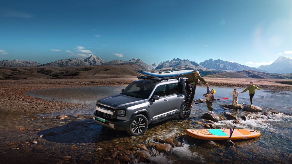 شبكة السيارات الصينية &ndash; هافال دراجون PLUS ثلاث صفوف (هافال V7 في الخليج) في الصين: هجينة بدفع رباعي Hi4 ومدى كهربائي 255 كم وقدرات أوف رود حقيقية