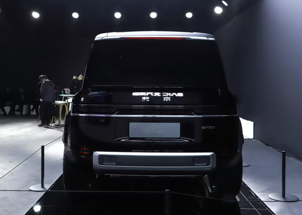 شبكة السيارات الصينية &ndash; بايك تفجر مفاجآت معرض بكين 2026: Bj81 تبدأ من 103 ألف ريال وBJ40 EREV طويل المدى وسيارة سيتي هنتر الفاخرة.