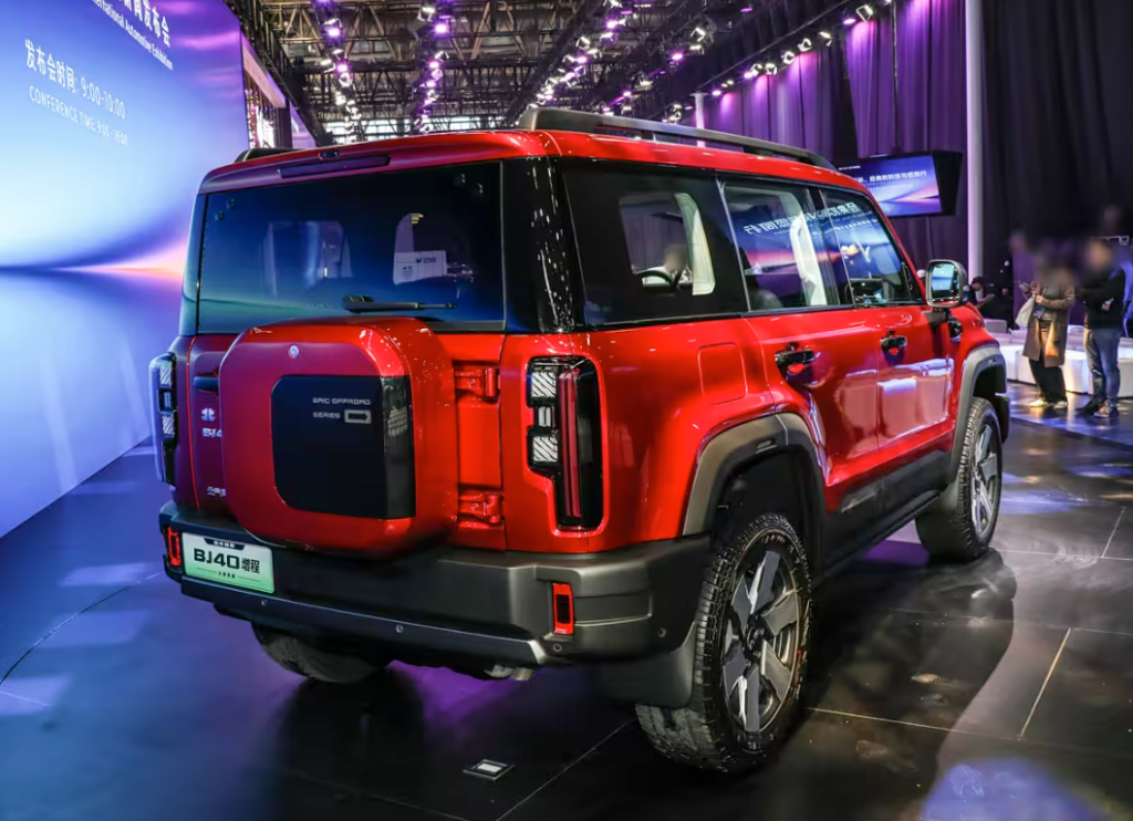 شبكة السيارات الصينية &ndash; بايك تفجر مفاجآت معرض بكين 2026: Bj81 تبدأ من 103 ألف ريال وBJ40 EREV طويل المدى وسيارة سيتي هنتر الفاخرة.