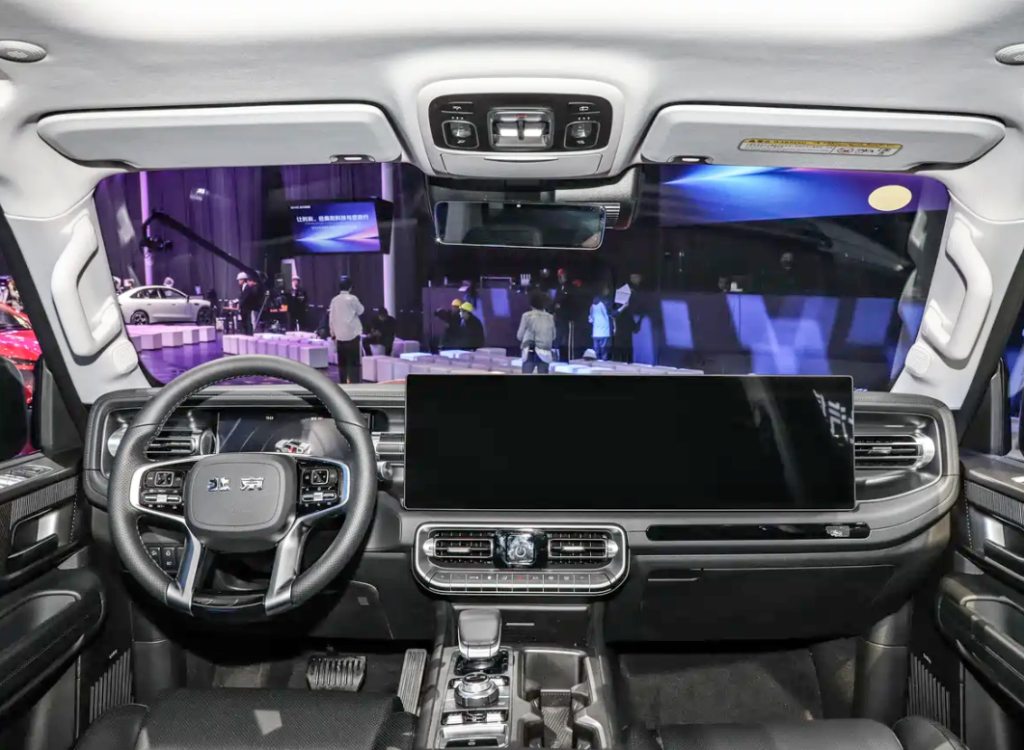 شبكة السيارات الصينية &ndash; بايك تفجر مفاجآت معرض بكين 2026: Bj81 تبدأ من 103 ألف ريال وBJ40 EREV طويل المدى وسيارة سيتي هنتر الفاخرة.