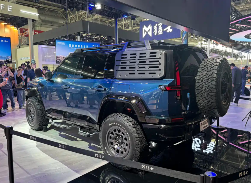 شبكة السيارات الصينية &ndash; دونغ فينغ تعلن خطة “النهضة الشرقية 2030” وتكشف أقوى سياراتها في معرض بكين 2026: فويا تايشان X8 بمدى 1700 كم وM-Hero 817 Ultimate تقود ثورة الأوفرود الذكي