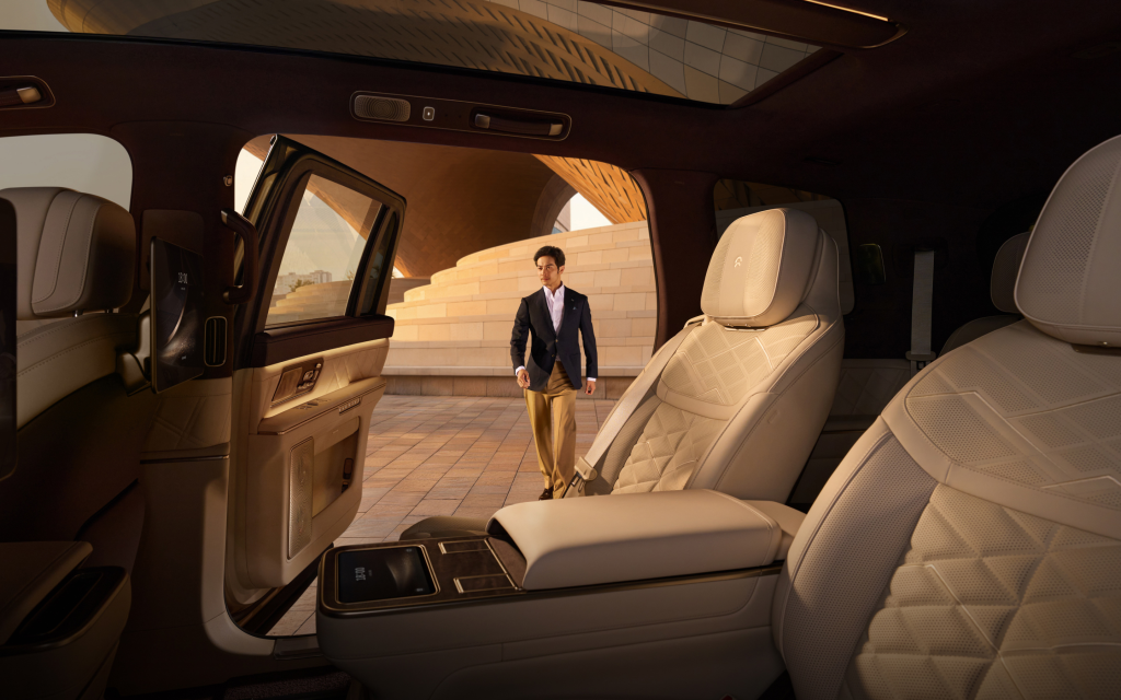 نيو ES9 : أكبر وأقوى SUV كهربائية فاخرة من NIO تعيد تعريف القمة… 697 حصان، بنية 900V، وذكاء يقود المنافسة ضد الألمان 7 شبكة السيارات الصينية – نيو ES9 : أكبر وأقوى SUV كهربائية فاخرة من NIO تعيد تعريف القمة… 697 حصان، بنية 900V، وذكاء يقود المنافسة ضد الألمان