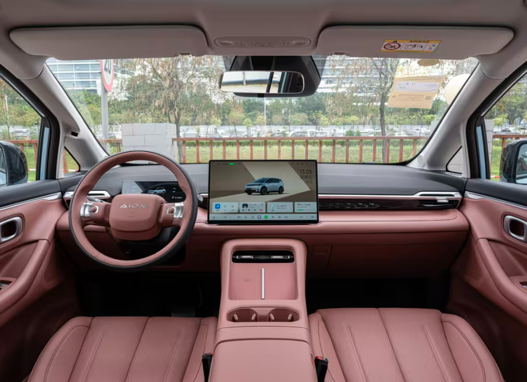 شبكة السيارات الصينية &ndash; ماذا كشفت GAC في معرض بكين الدولي للسيارات 2026؟ SUV هجومية بليدار ومدى يتجاوز 1500 كم وتقنيات ذكية تعيد رسم مستقبل السيارات