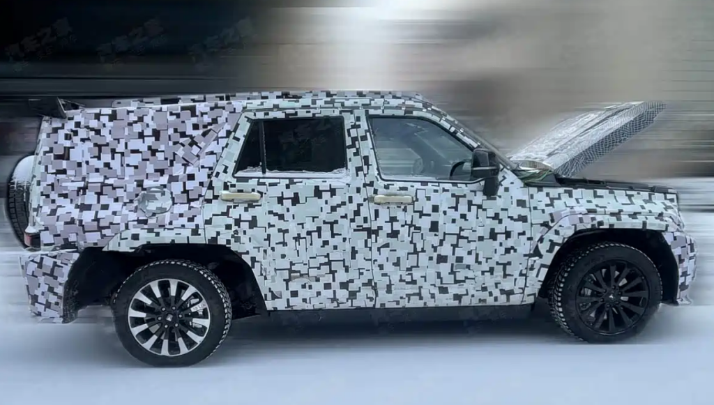 GWM تختبر تانك 700 بقاعدة العجلات الطويلة: SUV فاخرة جديدة بمحرك V8 هجين بقوة قد تصل إلى 782 حصان 2 شبكة السيارات الصينية – GWM تختبر تانك 700 بقاعدة العجلات الطويلة: SUV فاخرة جديدة بمحرك V8 هجين بقوة قد تصل إلى 782 حصان