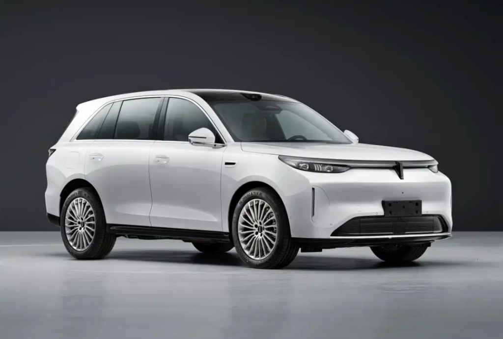 GWM تكشف نسخة قاعدة العجلات القياسية من WEY V8X.. SUV هجينة فاخرة بمحركات Hi4 وخيارَي 1.5T و2.0T