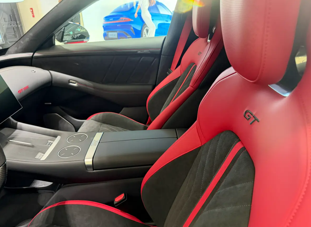 شبكة السيارات الصينية &ndash; شاومي YU7 GT تكشف عن نفسها رسميًا قبل الإطلاق: SUV رياضية بقوة 990 حصان وتسارع وتقنيات تنافس السوبركار
