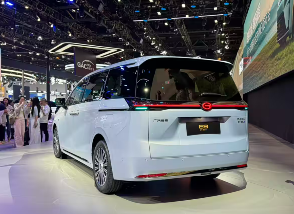 شبكة السيارات الصينية &ndash; ماذا كشفت GAC في معرض بكين الدولي للسيارات 2026؟ SUV هجومية بليدار ومدى يتجاوز 1500 كم وتقنيات ذكية تعيد رسم مستقبل السيارات