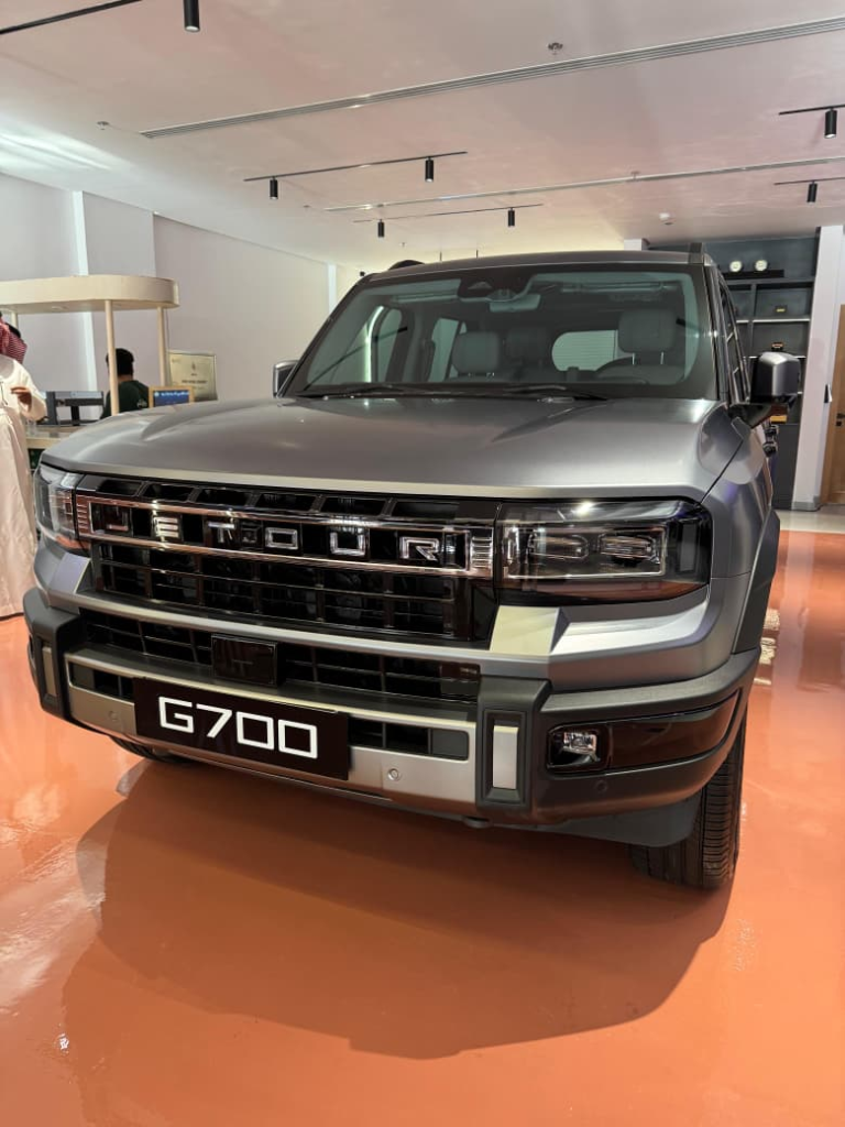 جيتور تفتتح معرضها الجديد في الرياض وتبهر الحضور بعرض جوي استثنائي لطراز G700 ضمن أكبر توسعاتها بالسعودية 4 شبكة السيارات الصينية – جيتور تفتتح معرضها الجديد في الرياض وتبهر الحضور بعرض جوي استثنائي لطراز G700 ضمن أكبر توسعاتها بالسعودية