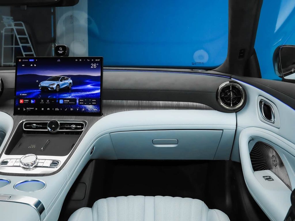 جيلي Galaxy TT الجديدة 2026 تظهر رسميًا.. سيدان كهربائية رياضية بمنصة 800 فولت ومدى يصل إلى 725 كم وتقنيات ذكاء اصطناعي تعيد رسم المنافسة في الصين 15 شبكة السيارات الصينية – جيلي Galaxy TT الجديدة 2026 تظهر رسميًا.. سيدان كهربائية رياضية بمنصة 800 فولت ومدى يصل إلى 725 كم وتقنيات ذكاء اصطناعي تعيد رسم المنافسة في الصين
