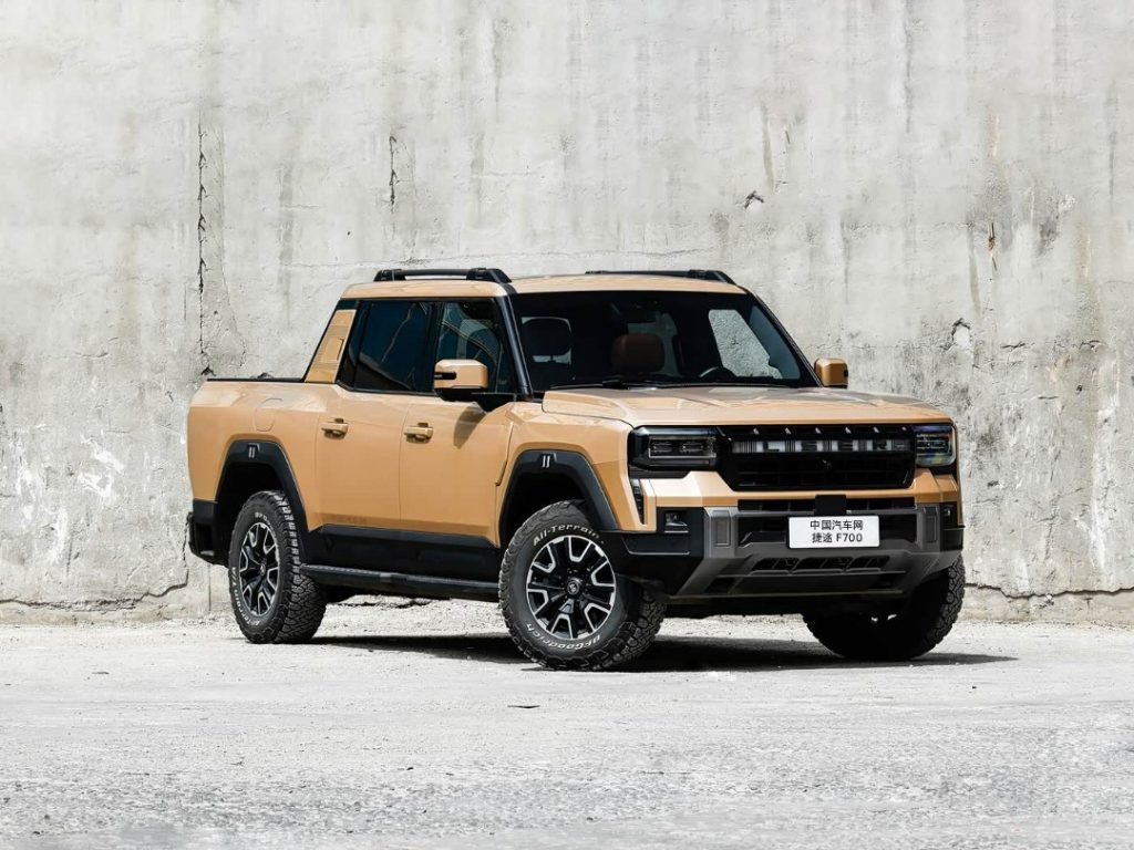 بدء الطلب المسبق على Jetour F700 في الصين: بيك أب هجينة بقوة 904 حصان وديفلوكين ومدى 1300 كم بسعر يعادل 201,800 ريال 2 شبكة السيارات الصينية – بدء الطلب المسبق على Jetour F700 في الصين: بيك أب هجينة بقوة 904 حصان وديفلوكين ومدى 1300 كم بسعر يعادل 201,800 ريال