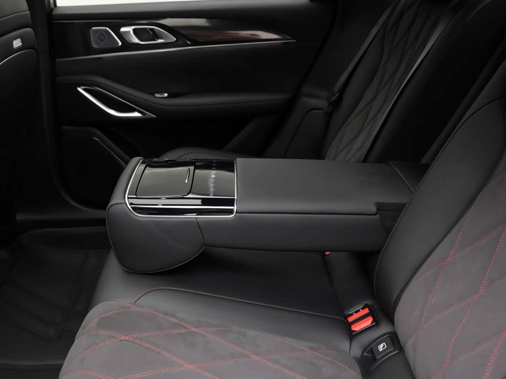 جيلي Preface L PLUS الجديدة 2026 تظهر لأول مرة.. سيدان رائدة بمنصة CMA وثلاثة خيارات للمحركات وتقنيات تنافس الفئة الفاخرة 29 شبكة السيارات الصينية – جيلي Preface L PLUS الجديدة 2026 تظهر لأول مرة.. سيدان رائدة بمنصة CMA وثلاثة خيارات للمحركات وتقنيات تنافس الفئة الفاخرة