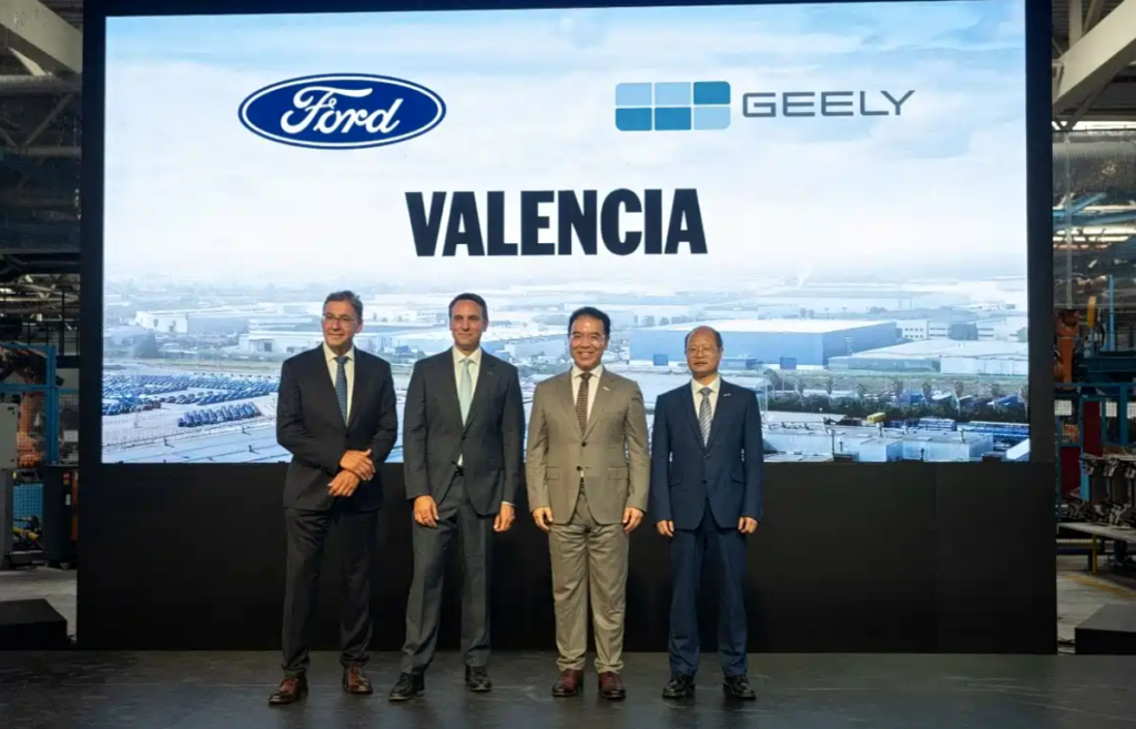 فورد وجيلي تؤسسان شركة مشتركة في إسبانيا لتطوير سيارات جديدة وإنتاج Geely EX2 وطرازات متعددة الطاقة لأوروبا 1 فورد وجيلي تؤسسان شركة مشتركة في إسبانيا لتطوير سيارات جديدة وإنتاج Geely EX2 وطرازات متعددة الطاقة لأوروبا
