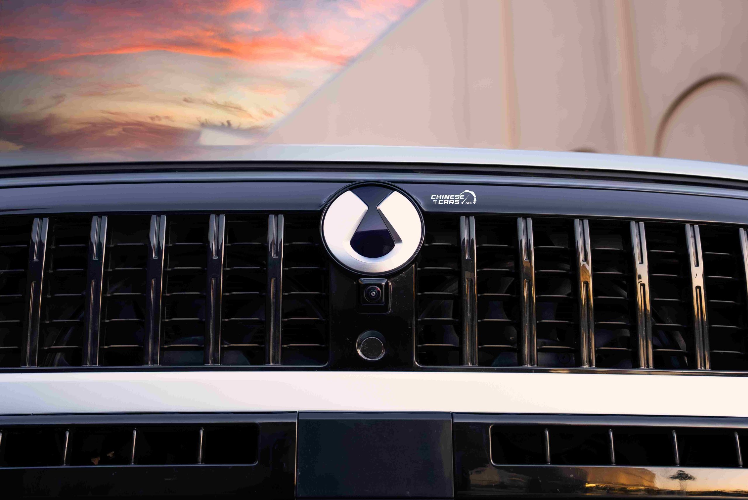 شبكة السيارات الصينية &ndash; دينزا B8 PHEV موديل 2027 في السعودية بفئتين.. تعرف على الفروقات والترقيات
