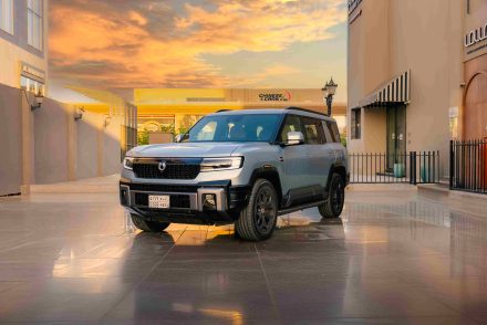 دينزا B8 PHEV موديل 2027 في السعودية بفئتين.. تعرف على الفروقات والترقيات