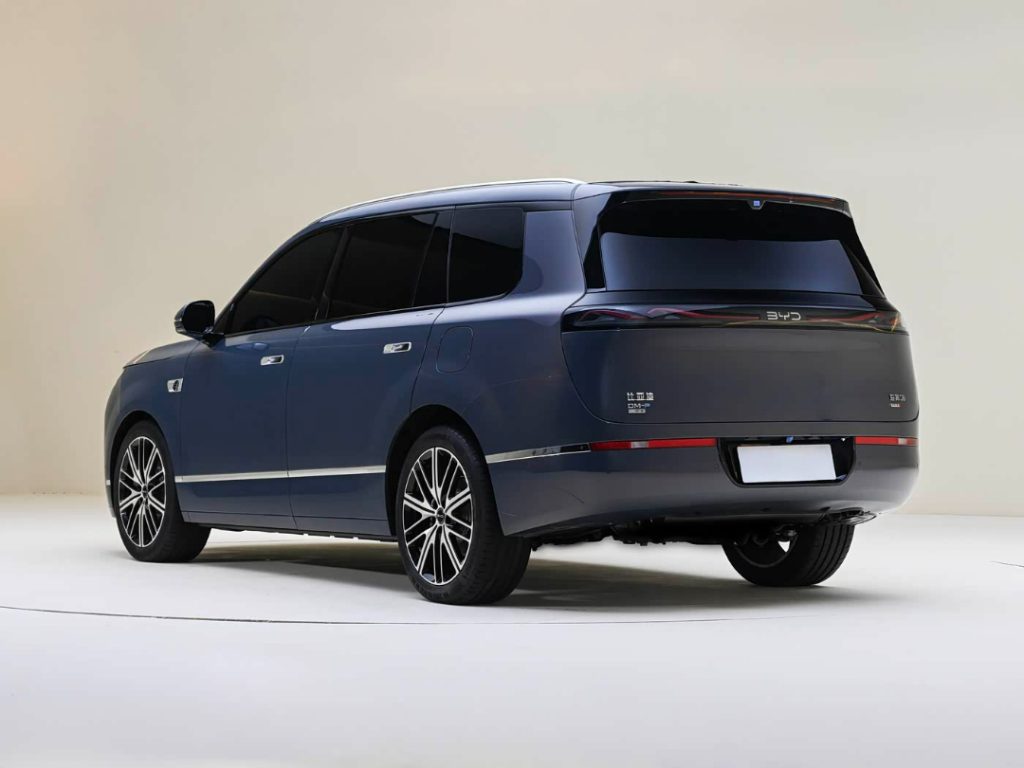 شبكة السيارات الصينية &ndash; بي واي دي Sealion 08 تكشف مقصورتها رسميًا: SUV رائدة بـ6 مقاعد ومدى كهربائي 900 كم وإطلاقها في أغسطس