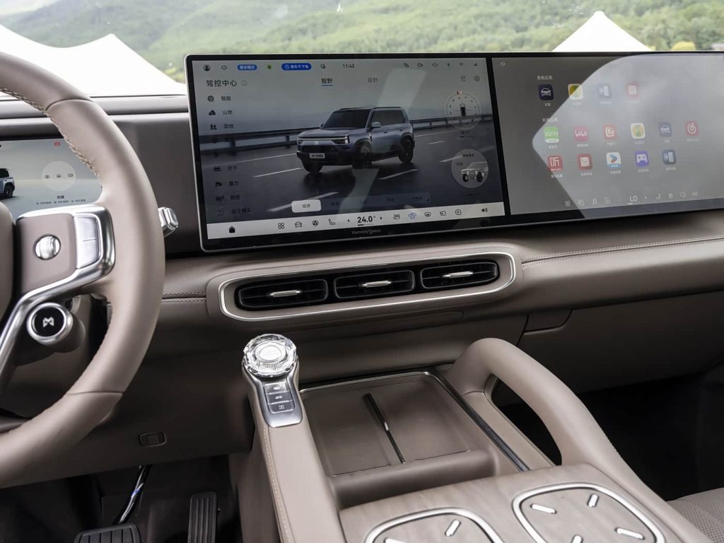 إطلاق M-Hero X700 رسميًا في الصين.. هجينة PHEV بقوة 551 حصان ومدى كهربائي حتى 360 كم وتقنيات هواوي ADS 5 22 شبكة السيارات الصينية – إطلاق M-Hero X700 رسميًا في الصين.. هجينة PHEV بقوة 551 حصان ومدى كهربائي حتى 360 كم وتقنيات هواوي ADS 5