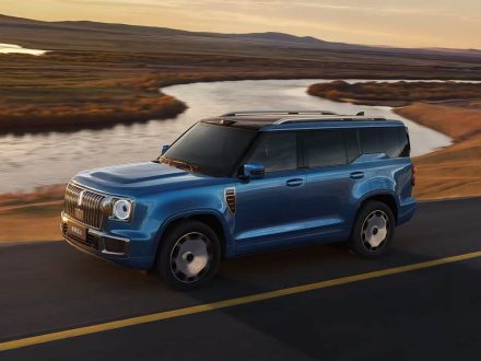 الكشف عن WEY Blue Mountain الجيل الثاني بتصميم صندوقي جديد ومحرك 2.0 تيربو ونظام PHEV.. نسختان بـ5 و6 مقاعد ومدى كهربائي يصل إلى 270 كم
